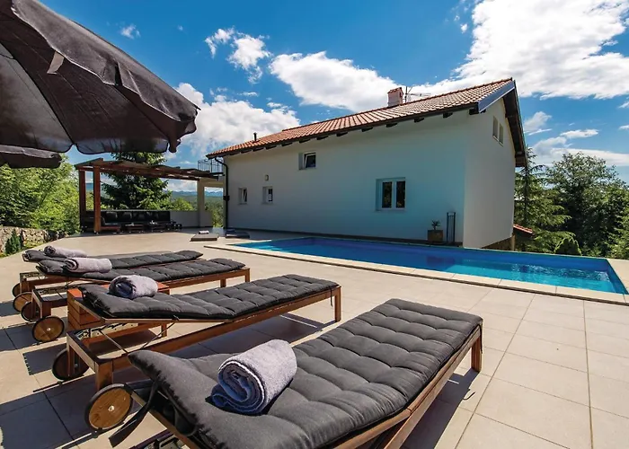 Prázdninový dům 4 Bedroom Gorgeous In Jurdani