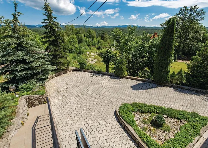 4 Bedroom Gorgeous In