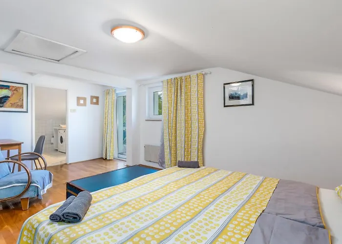 4 Bedroom Gorgeous In * Jurdani
